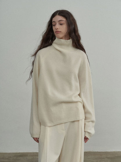 100% Lamb Wool Turtleneck Sweater