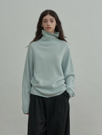 100% Lamb Wool Turtleneck Sweater