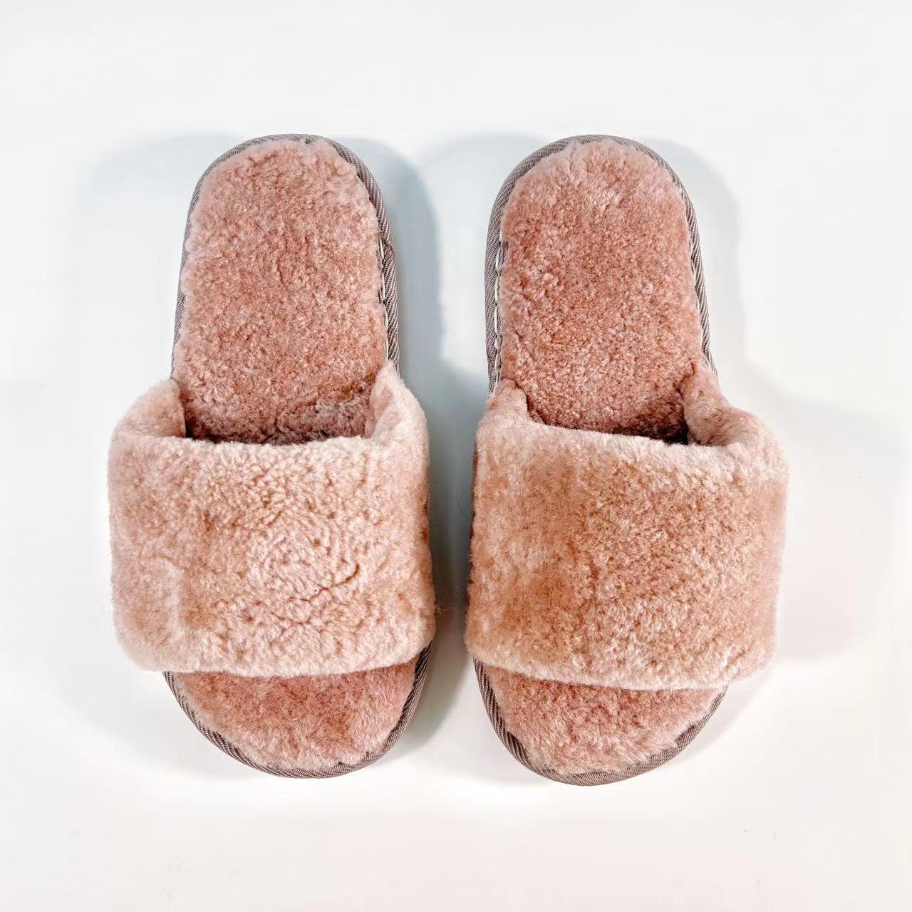 100% Lamb Wool Slipper