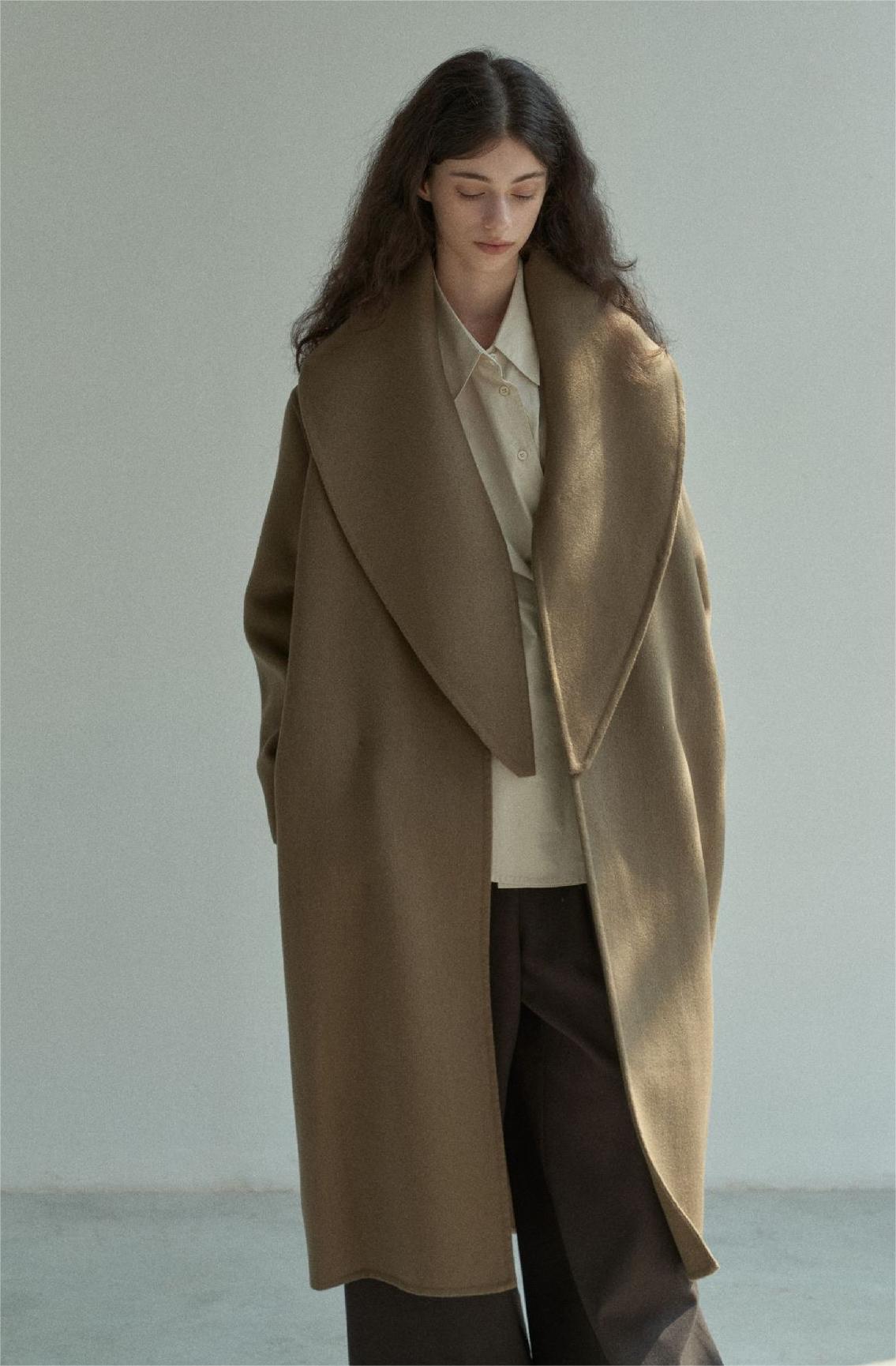 Handmade Lamb Wool María Overcoat