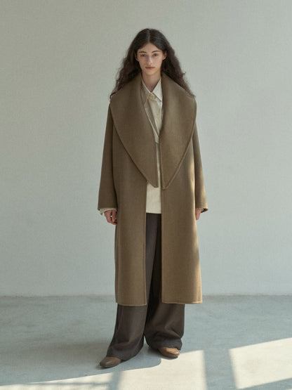 Handmade Lamb Wool María Overcoat