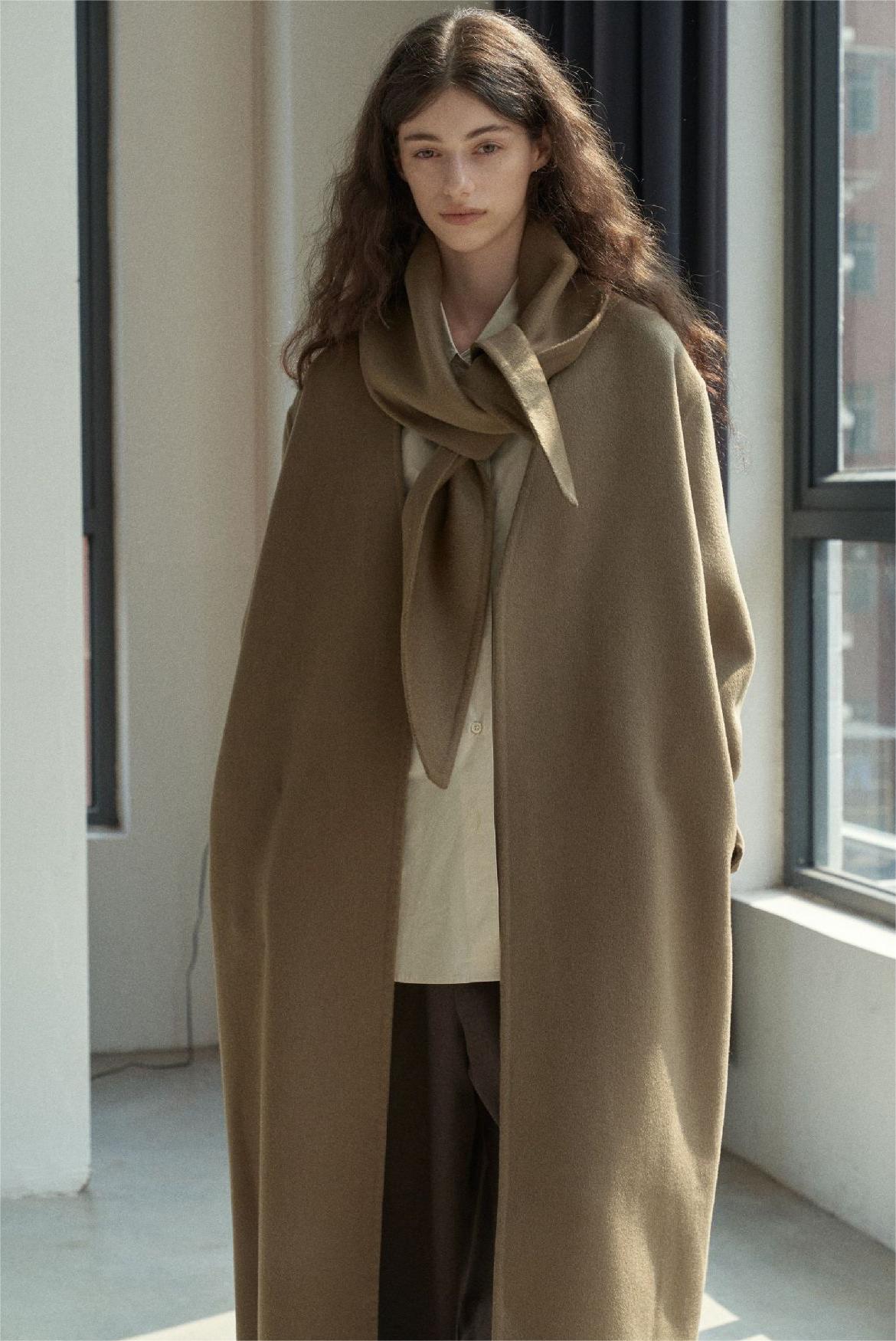 Handmade Lamb Wool María Overcoat