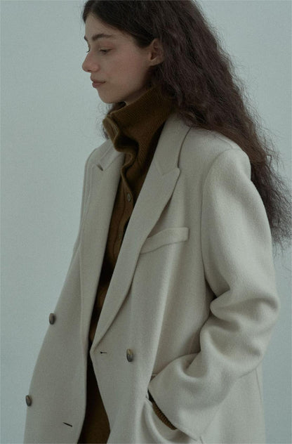 Handmade Lamb Wool Mía Overcoat